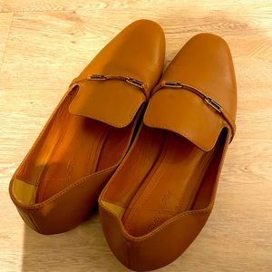 Leather loafer